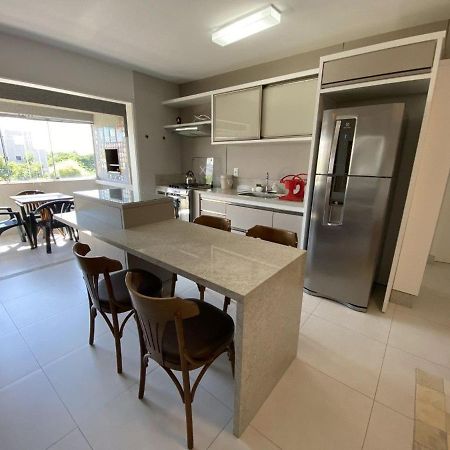 1 Dormitorio A 1 Quadra Da Praia De Jurere Florianopolis Exterior photo