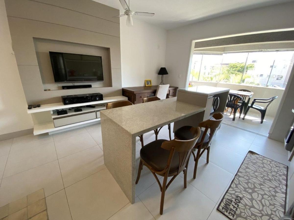 1 Dormitorio A 1 Quadra Da Praia De Jurere Florianopolis Exterior photo
